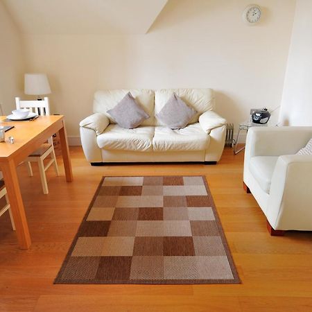 7 Coram Tower Apartment ไลม์รีจิส ภายนอก รูปภาพ