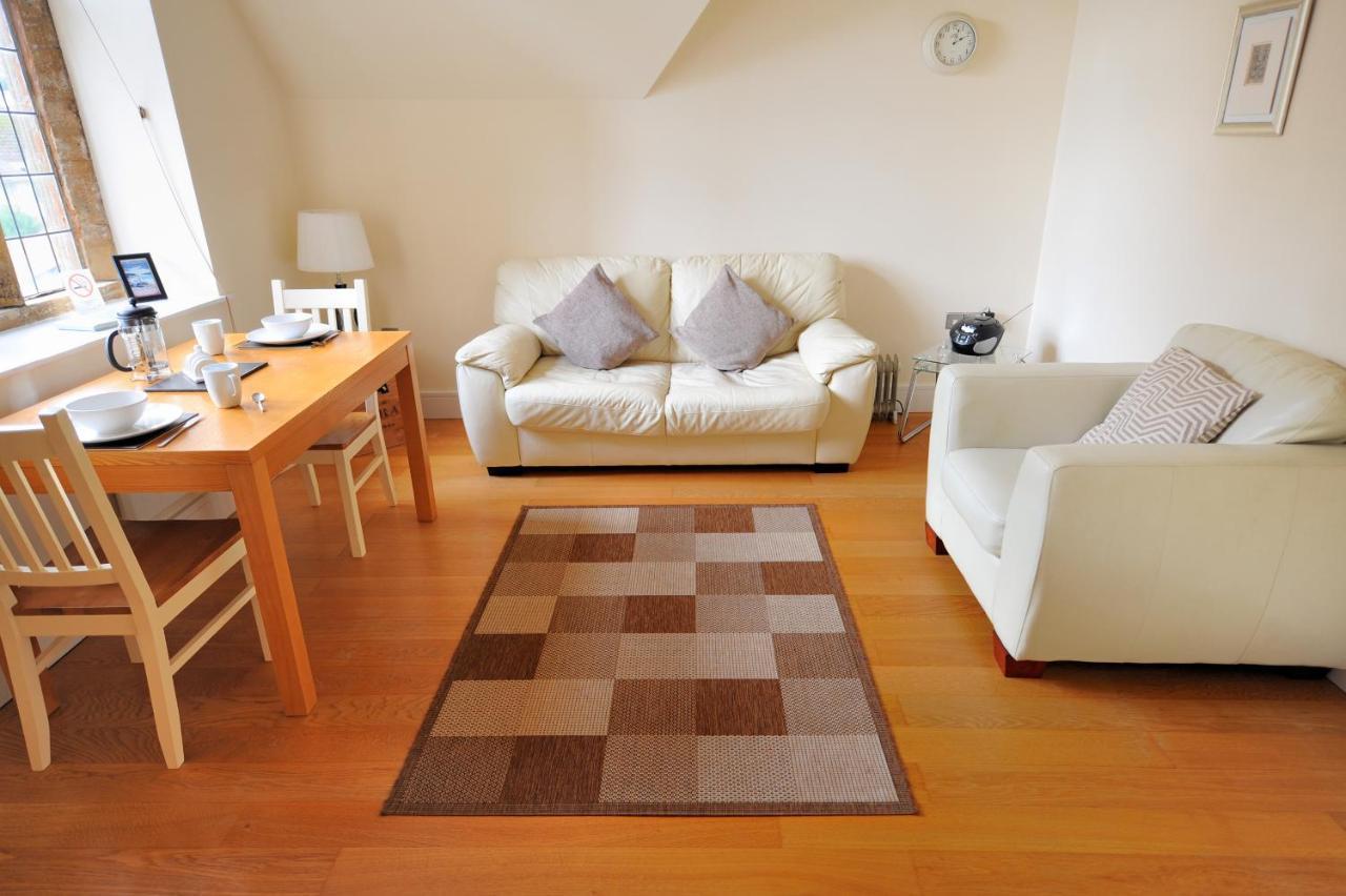 7 Coram Tower Apartment ไลม์รีจิส ภายนอก รูปภาพ