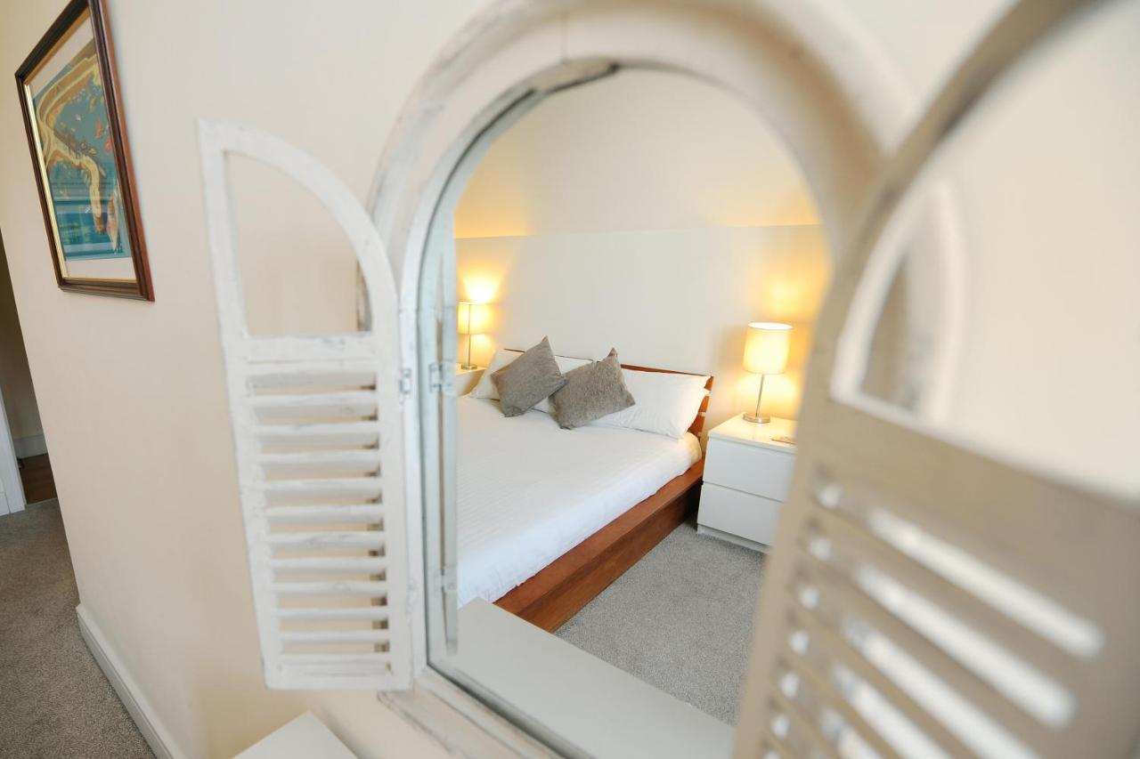7 Coram Tower Apartment ไลม์รีจิส ภายนอก รูปภาพ